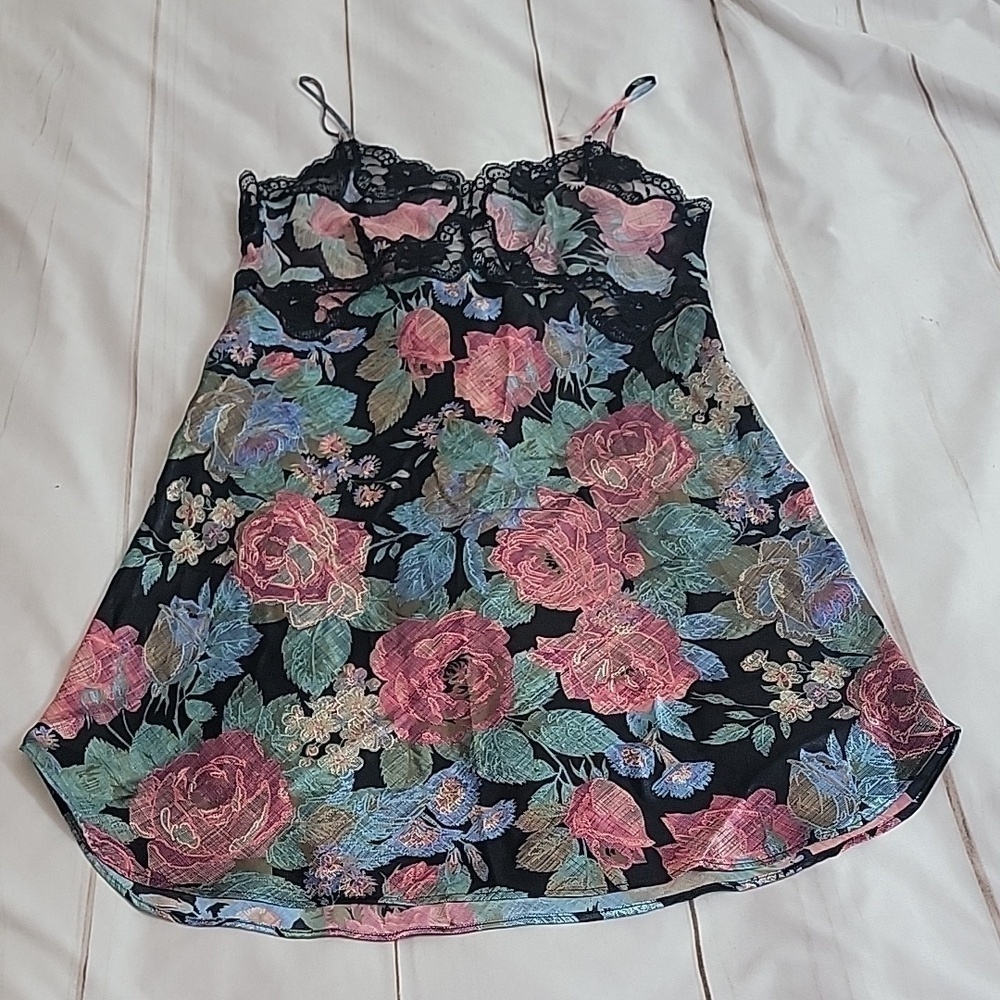 Victoria’s Secret Vintage Floral Slip Dress Nightgown size Medium Lace Accents